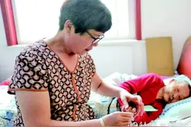 孝行齐鲁|百岁老人身体依然棒,多亏孙媳妇照顾得好图片