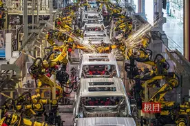 人工智能全面赋能，未来产业加速布局，新质生产力推动武汉工业经济持续快速发展图片