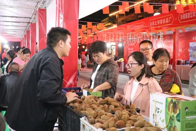 绥阳：音乐美食聚人气 文旅融合促消费