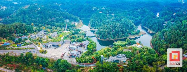 尖山风景区：“天然氧吧”冬景如画