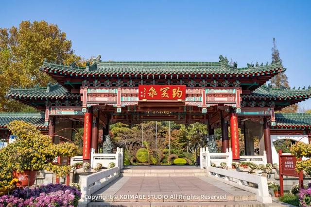 趵突泉涌玉龙，青石板映唐宋灯火，济南版“江南”在此