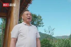 恩施“土家歌王”化身蓝马甲志愿者，新编反诈《六口茶》唱响助老课堂图片