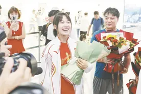 中秋月圆至 七金姑娘蒋裕燕回家话“圆满”图片