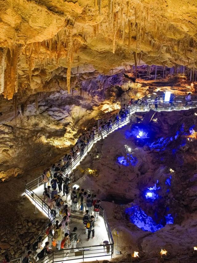 本周六锁定汤山矿坑！看免费演出逛热闹市集，2026「水韵江苏・邀您过大年」我们不见不散！