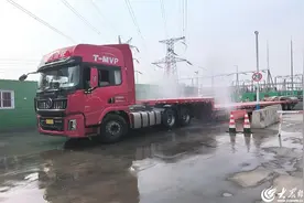 青岛西海岸新区辛安街道：打造生态停车场 扬尘治理“立体化”图片