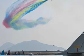 “粤海图强”两岸新媒体湾区行｜沉浸式体验珠海航展，近距离感受“大国重器”图片