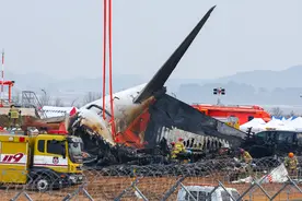 自称济州航空员工的网友曾吐槽，故障多发，工作环境恶劣图片