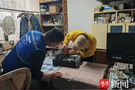 “电脑没法开机了！”网格员为独居老人解忧图片