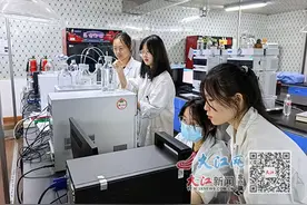 让大学生毕业就能就业图片