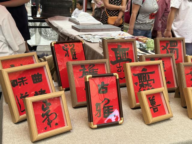 曲靖老街·新青年集市：烟火气里的文创热