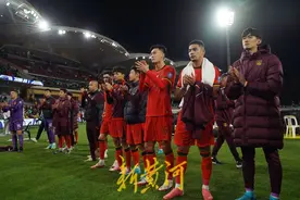 中国男足又输了，但中国球迷的热爱从未改变图片