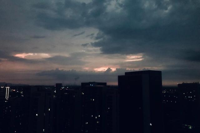 图集｜傍晚雨来