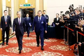 【日语】独家官方发布：中共中央政治局委员、外交部长王毅就中国外交政策和对外关系回答中外记者提问（全文）图片