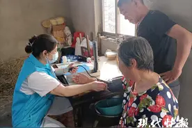 亭湖区人大代表、副主任中医师施春干：白衣天使助残情图片