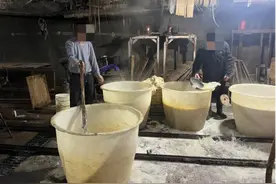 厦门市海沧市场监管所查获一无证无照黑豆腐加工作坊图片