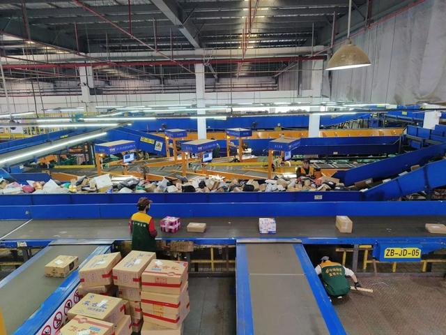 哇！无人驾驶！亮相马鞍山街头