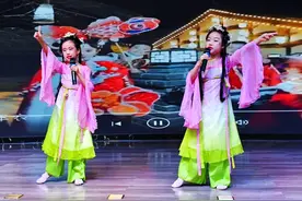 汉滨小学举办“音乐相伴，毕业礼成”六年级学生演唱会图片