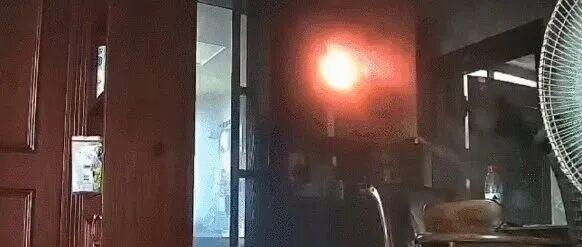 一游乐园突发，跳楼机载客高空悬停七八分钟！