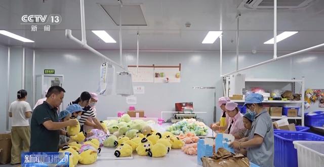 我国外贸逆势实现“三个首次” 背后有哪些因素在支撑？