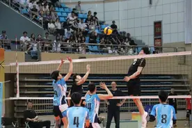 今晚19时，这两支队伍将进行冠亚军争夺！图片