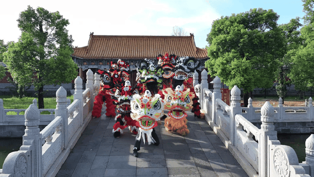 跟着醒狮去旅行！肥娟夫妇在线“摇人”！
