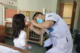 高热不退，嘴里长了20多颗！最近万一感染了怎么办？图片