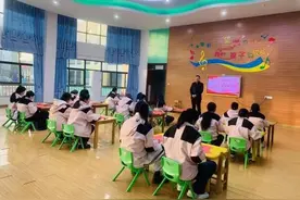 红色剪纸映初心，指尖传承爱国情图片