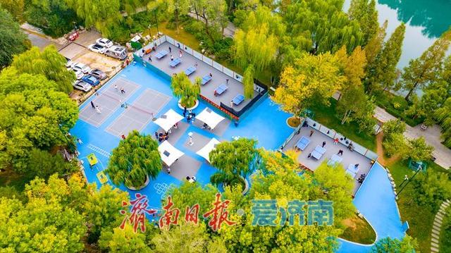 一年四季 泉在济南丨一方广场，十分活力：大明湖东南角成市民健身“打卡地”