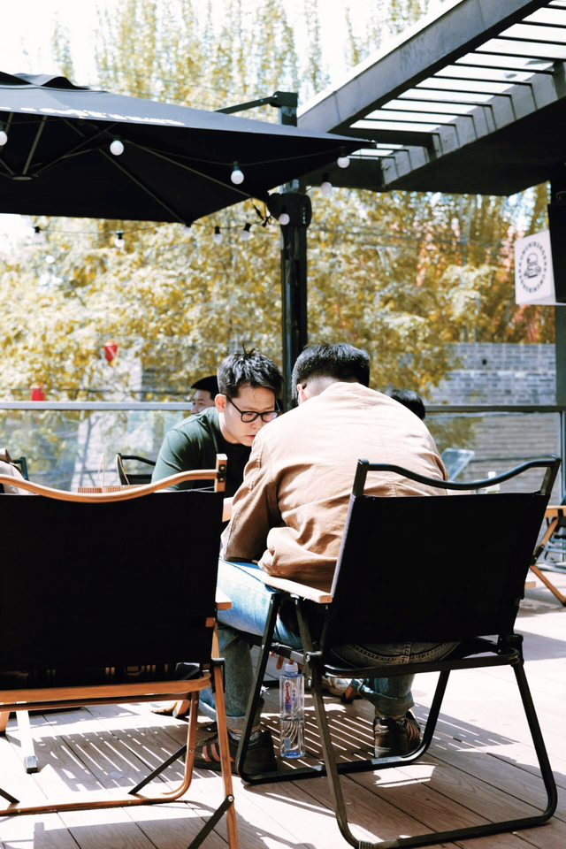 听，呼和浩特的秋天在喊你煮茶喝咖了