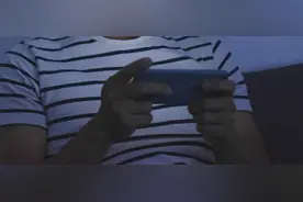 孩子打网络游戏大额充值，咋办？图片