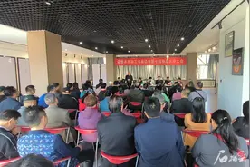 乌鲁木齐职工书画协会今年将开展数十场书画活动图片