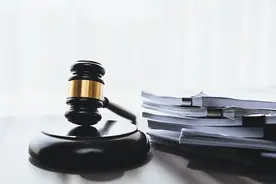 男子搜索举报使用违反《广告法》词汇商家，以撤销举报为由敲诈勒索，法院：判处有期徒刑3年10个月图片