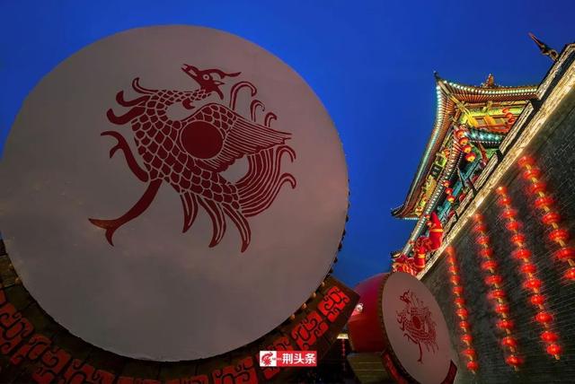 荆夜光彩夺目！