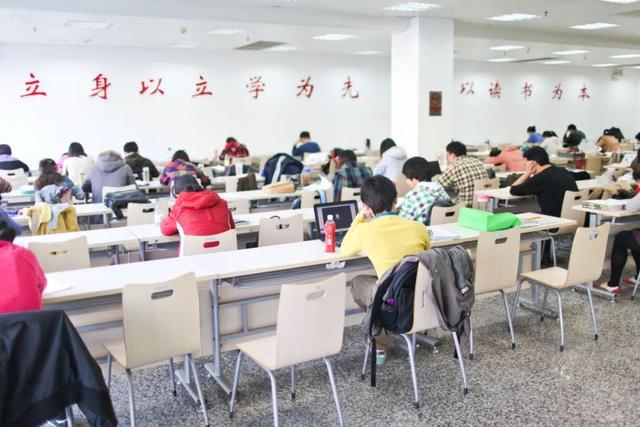 去西城区图书馆？借阅、自习、周边吃喝看过来