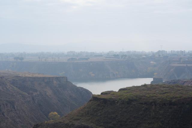 陕西靖边：水上丹霞初冬限定景致