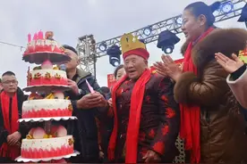 自贡百岁老人过生，五代同堂共60余人贺寿！儿子：心态好是母亲长寿关键因素图片