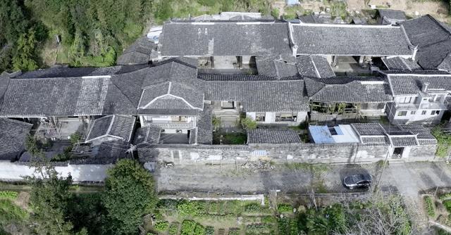 8个好友在福建抱团山居：减少物欲，尝试在山里养育下一代