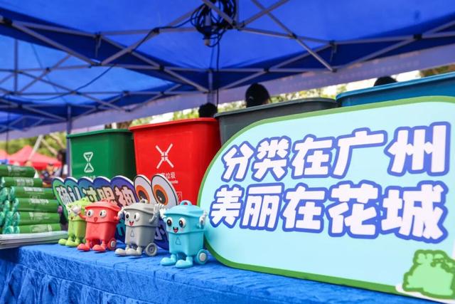 智能机器人、AI陪伴狗……在科普嘉年华解锁N种新奇体验