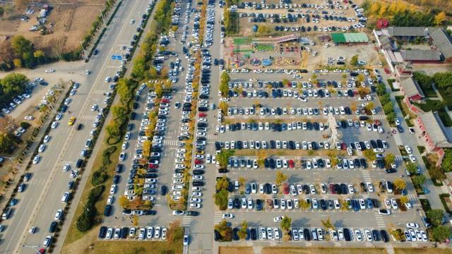 千车万人争打卡，沂蒙山龟蒙景区涌现初冬旅游热潮