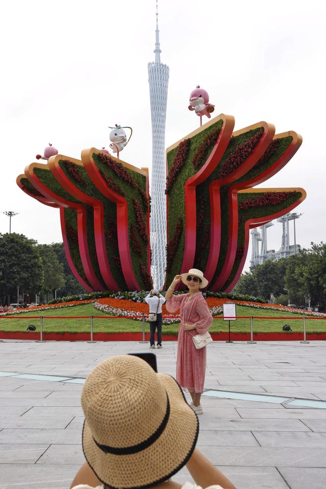 白天赏花、夜晚观灯！第32届广州园林博览会（秋季场）开幕