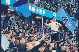 56316人！大连梭鱼湾足球场场均上座数稳居亚洲第一图片