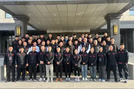 中国企业体协举行首期综合格斗初级教练员培训班图片