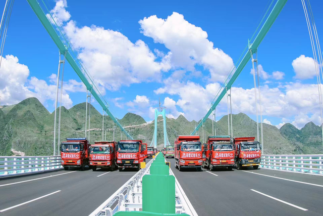 双桥飞渡北盘江：从烽火记忆到复兴之路的钢索跨度