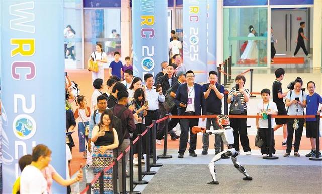 让机器人更智慧——2025世界机器人大会掠影