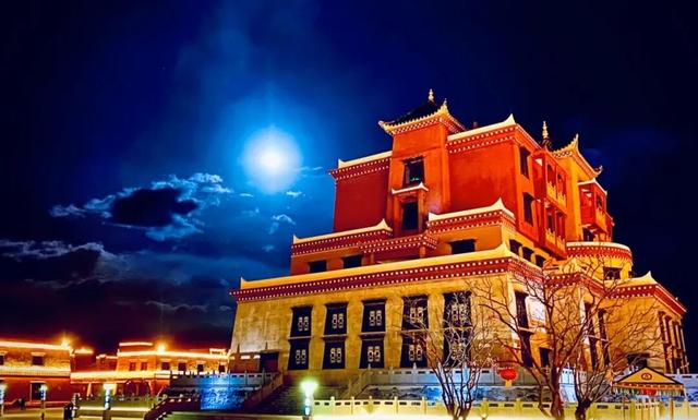 甘孜县的冬天真的太适合慢慢游了！