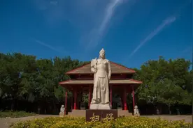 中国第一位女将军——妇好喊话全国网友：春节假期哪里去？福气暖暖安阳年图片