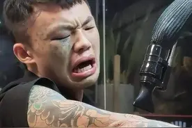 2020年满脸纹身的14岁四川男孩,一夜爆火赚20万?真实经历惹人深思图片