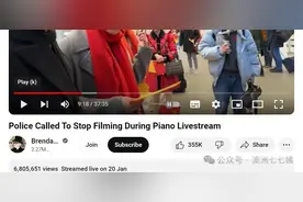 究竟谁在洗白？英国街头钢琴家与持国旗中国人起冲突！真相是 ...图片