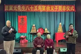 母亲美得令人窒息 送丈夫赴美留学 害了自己连累长子 李金斗因祸得福图片