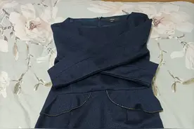 曾经最贵的裙子，只穿了两次，早已成了摆设图片